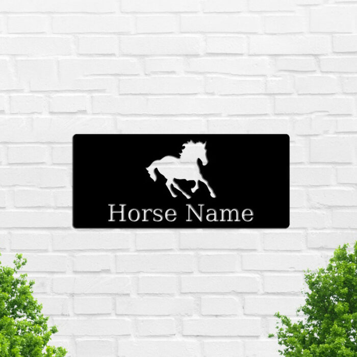 Gerryed Custom Horse Name Plate Personalized Horse Name Sign Horse Metal Wall Art Horse Stall Wall Hanging Horse Name Sign Horse Lover Gift