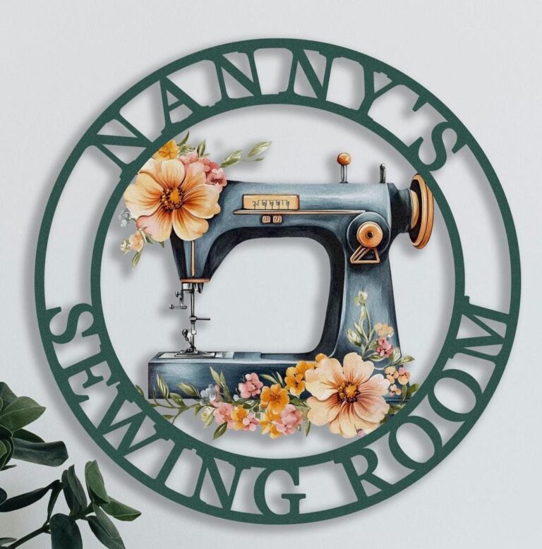 Personalised Metal Sewing Room Sign With Flower, Custom Quilting Sign For Sewing Room Decor,Gifts for Grandma,Sewing Machine Sign,Craft Room